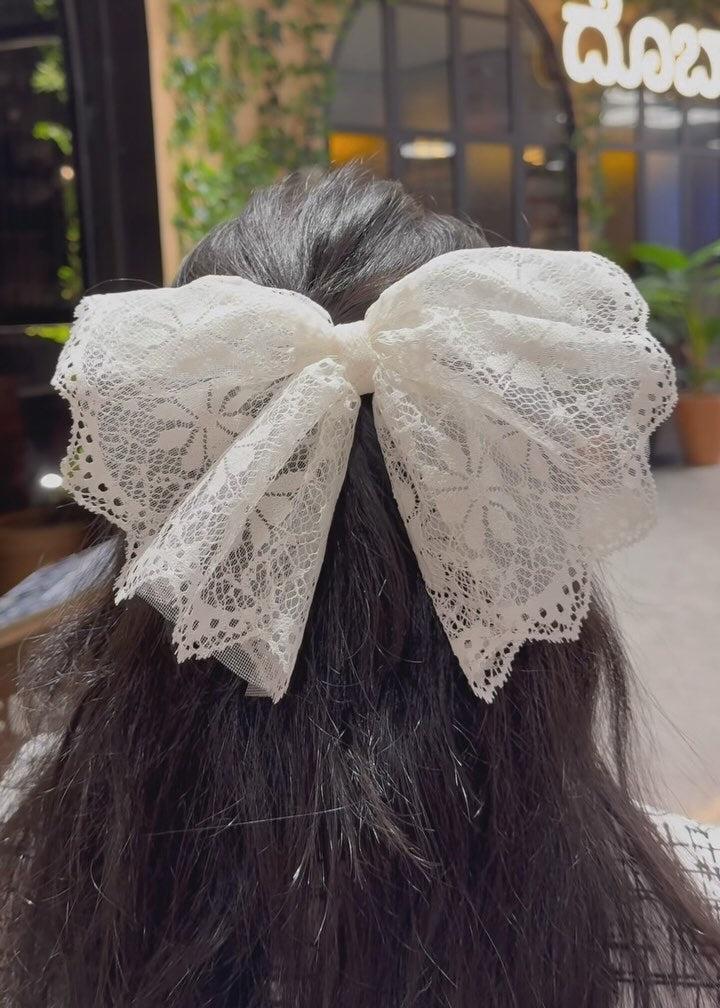 Large White Lace Bow Hair Accessory – Elegant and Versatile