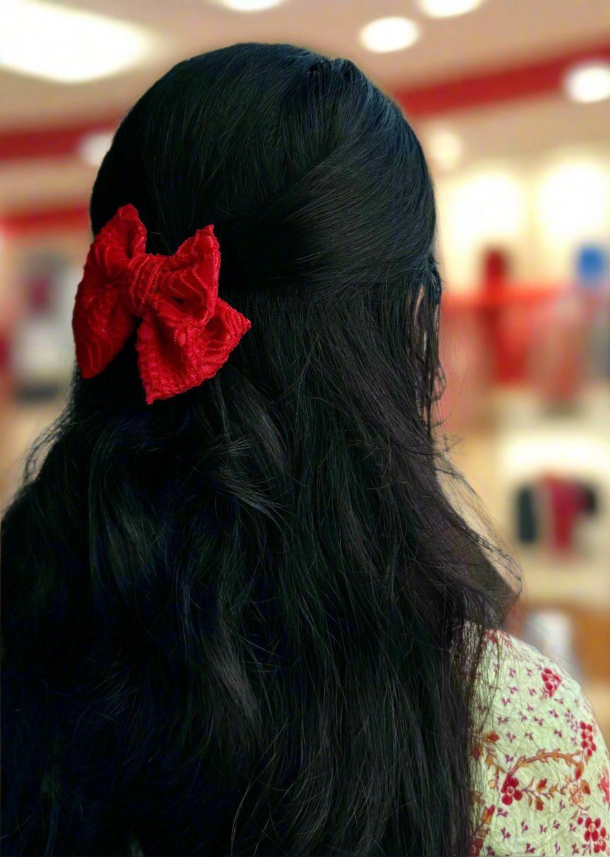 Red bow hair clip