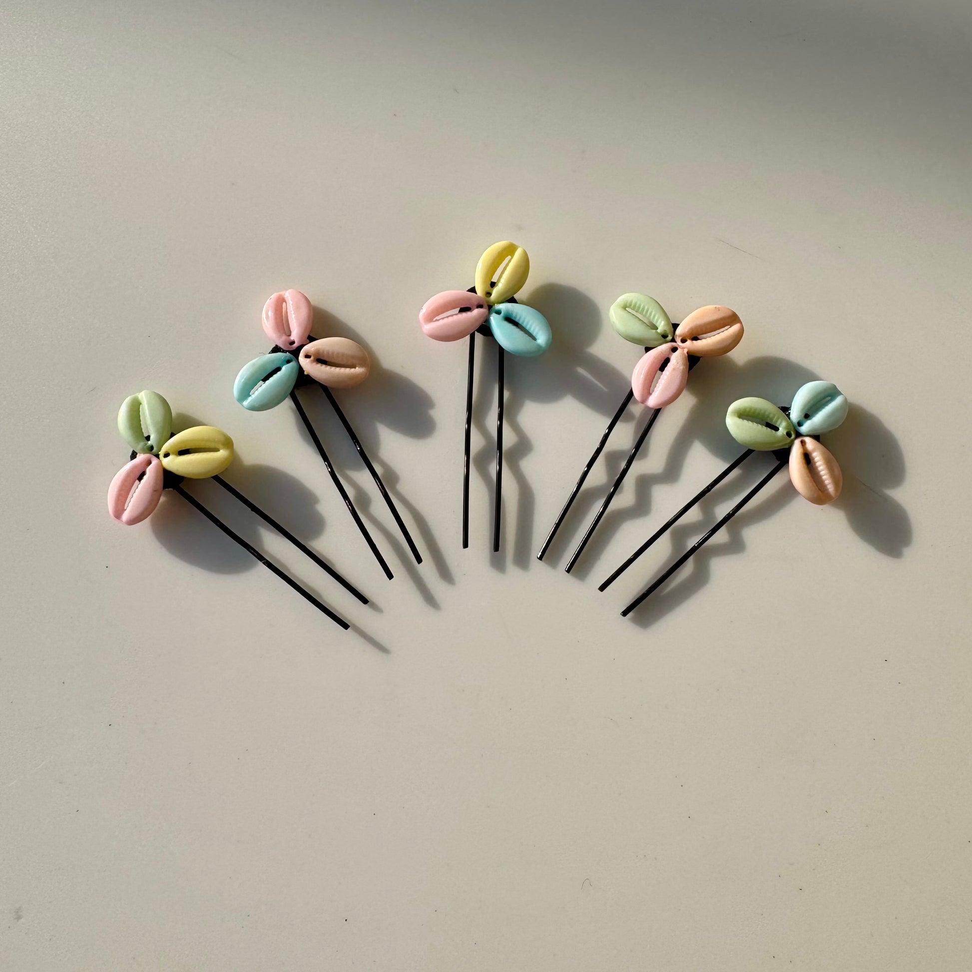 Pastel Cowrie Shell Flower U Pins for Women