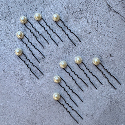 White Pearls U Pins (set of 10)