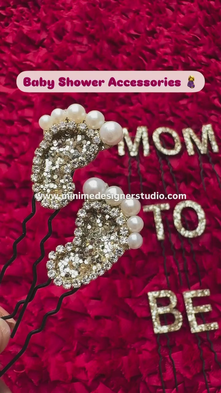 “Mom To Be” Hair Pin Set with Baby Feet