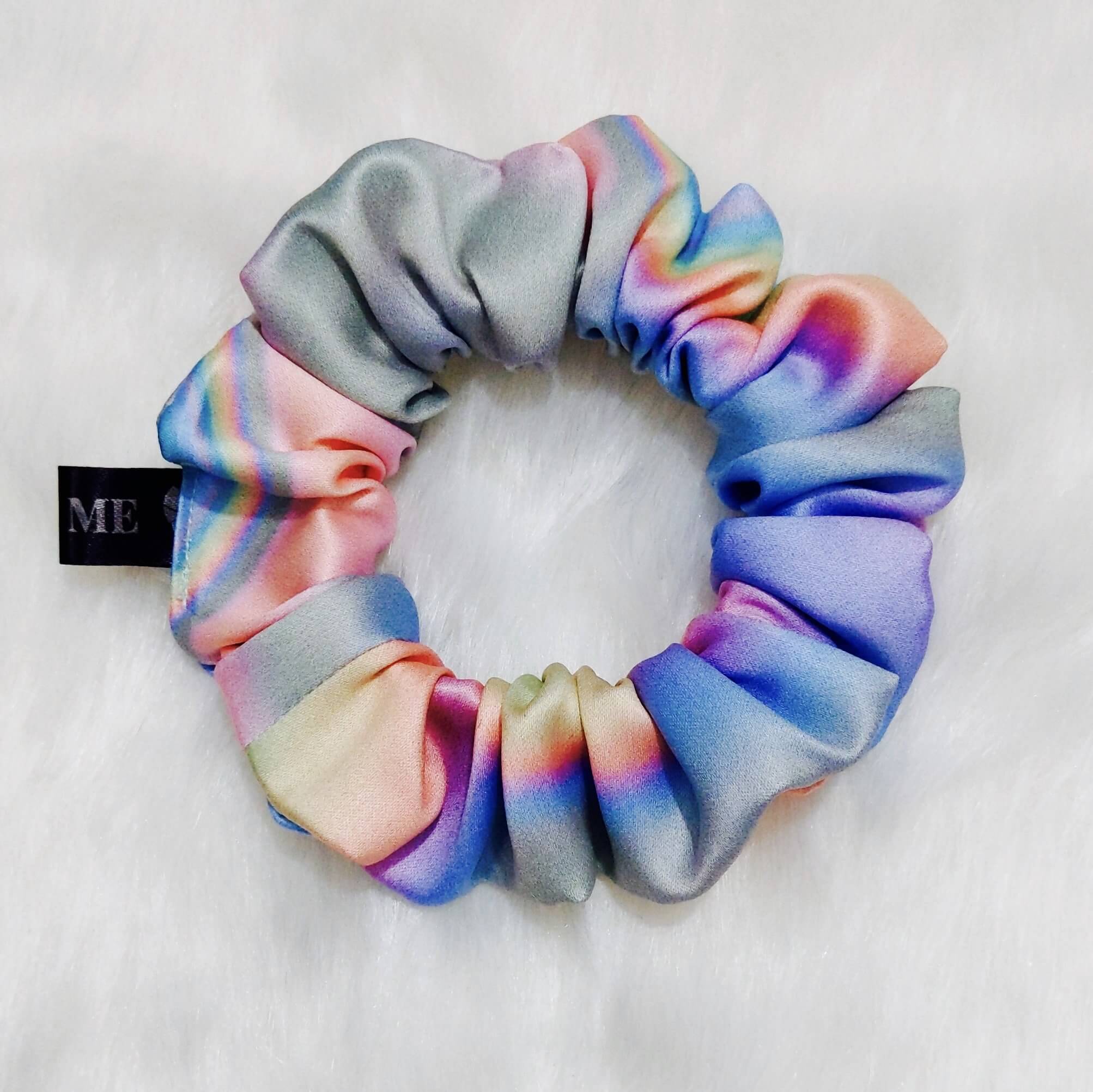 Rainbow scrunchie store