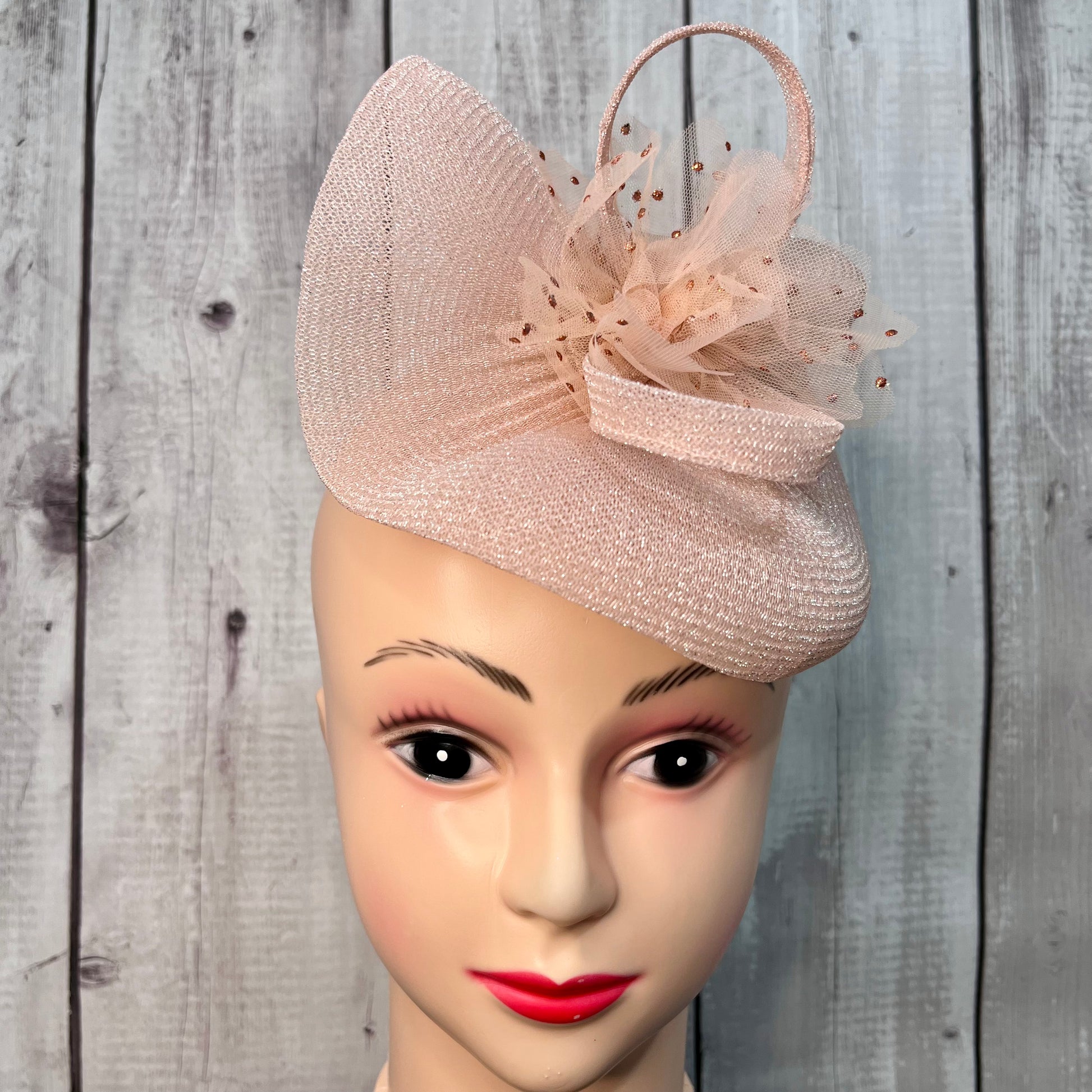 Love Dust Blush Pink Fascinator Hair Clip | Women Couture Headpiece