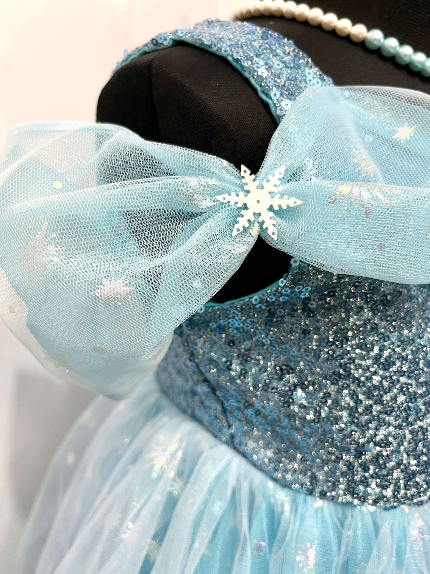 Frozen Snowflake Theme Girl Birthday Wear