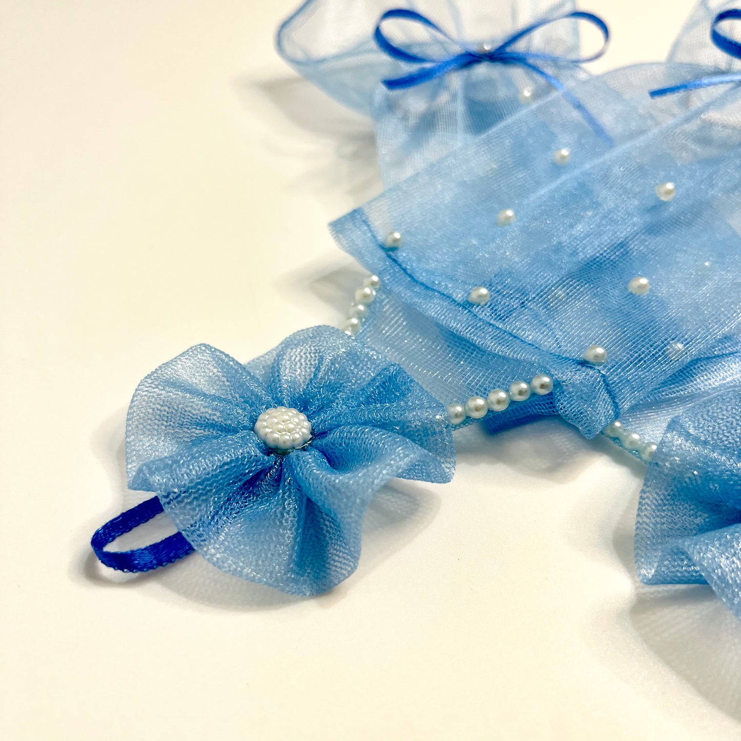 Disney Princess Cinderella Light Blue Net Gloves