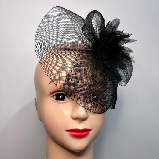 QUEEN OF THE NIGHT Black Fascinator Hat | Women Cocktail Millinery Hair Clip